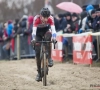 Van der Poel brengt de spanning terug na thriller tegen Van Aert: "Dit had ik nooit verwacht"