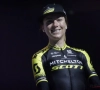 Annemiek Van Vleuten rijdt solo naar winst in Strade Bianche