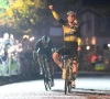 Who else? Stralende Wout van Aert wint criterium in eigen Herentals