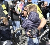 Van Aert reflecteert onder oog van Sarah en kinderen: "Niet vergeten hoe sterk Pogacar en Van der Poel zijn"