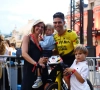 Van Aert deelt prachtige familiemomenten met Sarah en de kinderen