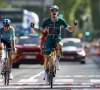 Van Aert glundert door verrassingseffect en heeft mooie woorden voor Nys en Debruyne