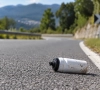 🎥 VIDEO Toeschouwer veroorzaakt op wel heel domme manier valpartij in peloton