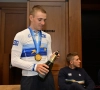 Champagne vloeit rijkelijk: Evenepoel viert feestje met Belgische selectie