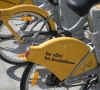 Ze hebben enorm te lijden onder verhitte gemoederen: de voor- en nadelen van deelfietsen