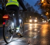 Fietsen in het donker wordt een stuk veiliger dankzij deze handige oplossing