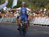 Gaviria wint en pakt het roze in de Giro na gekke finale en zelden gezien huzarenstukje van Quick-Step Floors