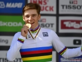 Fenomeen en wereldkampioen Remco Evenepoel demonstreert in zijn laatste wedstrijd van het seizoen