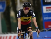 🎥 Sanne Cant verstopt regenboogbandjes wat in Ruddervoorde, Nederlandse wijst haar daar op