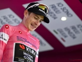 🎥 En plots geeft Philippe Gilbert Jonas Vingegaard een flinke veeg uit de pan