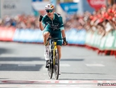 🎥 Ook (ex-)ploegleiders die overstag gaan: Van Aert doet hoop op ultieme droom weer oplaaien