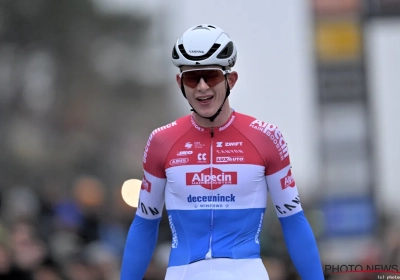 "Episch": nadat hij hem verslagen heeft komt Del Grosso met bedanking voor Van Aert