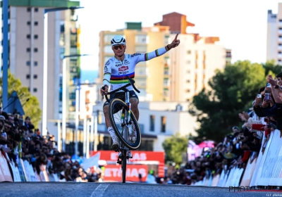 Van der Poel heer en meester en Baloise en FDJ ook aan het feest: "Hij zet de boel op stelten, fantastisch"