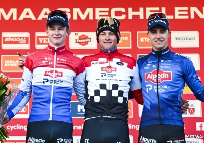 Een absoluut historisch moment voor Alpecin-Premier Tech: "Van der Poel kwam er snel weer aan"