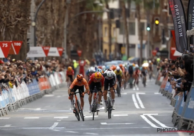 Veel pech in Ronde van Valencia: geen ritzege voor Vermeersch en Belg in ziekenwagen na finish