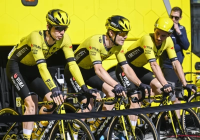 Ploegmaat Wout van Aert mikt hoog: "In Vlaamse klassiekers collectief voor winst gaan"