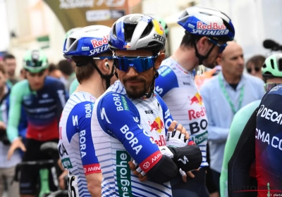 Red Bull-renner vecht in de schaduw maar looft Evenepoel: "Hij is de ster, hij is hier om te winnen"