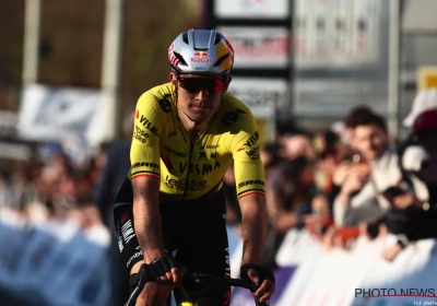 Van Aert genekt door pech, Visma-Lease a Bike onthult hoe hij zich voelde