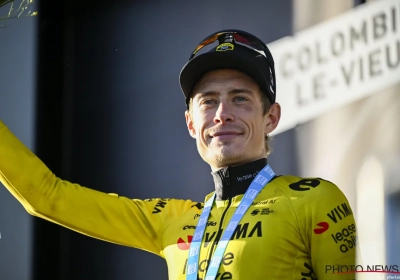 🎥 Vingegaard pakt uit met speciaal zegegebaar en legt ook uit waarom 