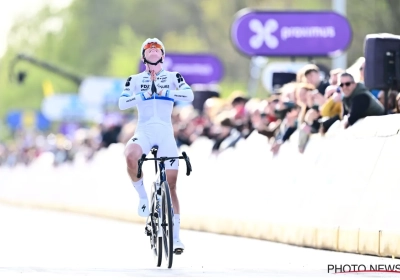 🎥 Vollering pakt eerste zege in de Ronde, Kopecky valt net naast het podium 