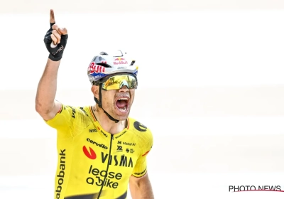 📷 Gezin Van Aert viert triomf in Roubaix, maar kinderen zagen winnende sprint niet 