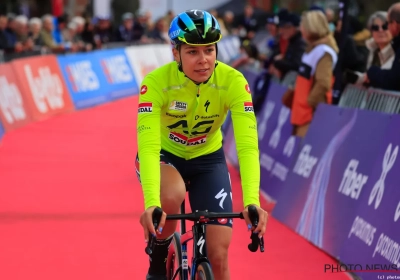 🎥 Na een botsing met Kopecky: Bossuyt sprint naar emotionele zege in Vuelta Feminina