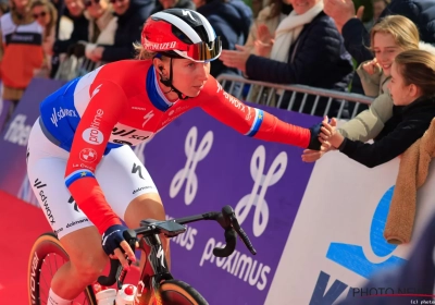 Wiebes doet in eerste reactie na diskwalificatie boosheid, tol op familie en verhalen over UCI uit de doeken 