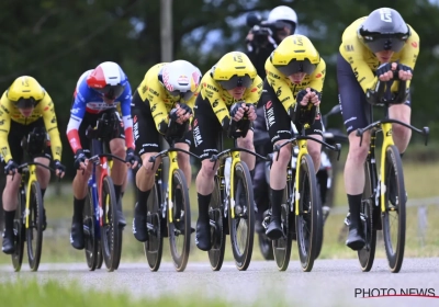 🎥 Pijnlijke beelden van Wout Van Aert, maar Visma Lease a Bike faalt niet