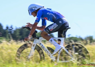 🎥 Vrouwelijke ex-topsporters smullen van de torso van Van der Poel: "Volgende keer helemaal in zijn blootje"