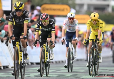 TDF LIVE: Nerveuze Vingegaard gered door fiets Campenaerts