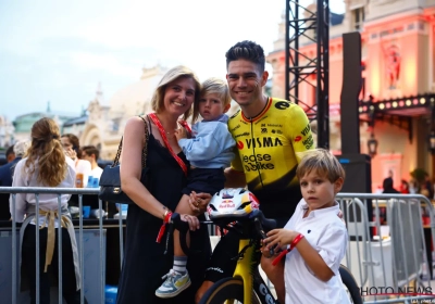 Van Aert deelt prachtige familiemomenten met Sarah en de kinderen