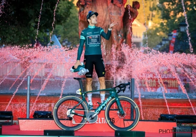 Coach lost belangrijke informatie over het wielerpensioen van Wout van Aert