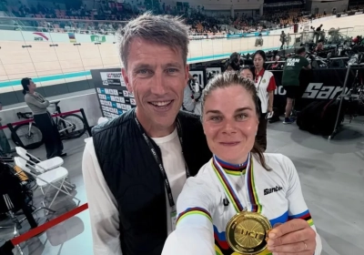 Axana Merckx spreekt openhartig over huwelijk van vader Axel met Lotte Kopecky