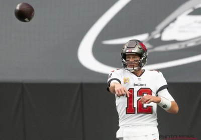 🎥 American Football-legende Tom Brady houdt er definitief mee op en zegt vaarwel met zeven Super Bowls