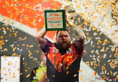 Van den Bergh-killer Van Gerwen delft zelf onderspit in finale: Engelsman nieuwe wereldkampioen na ninedarter