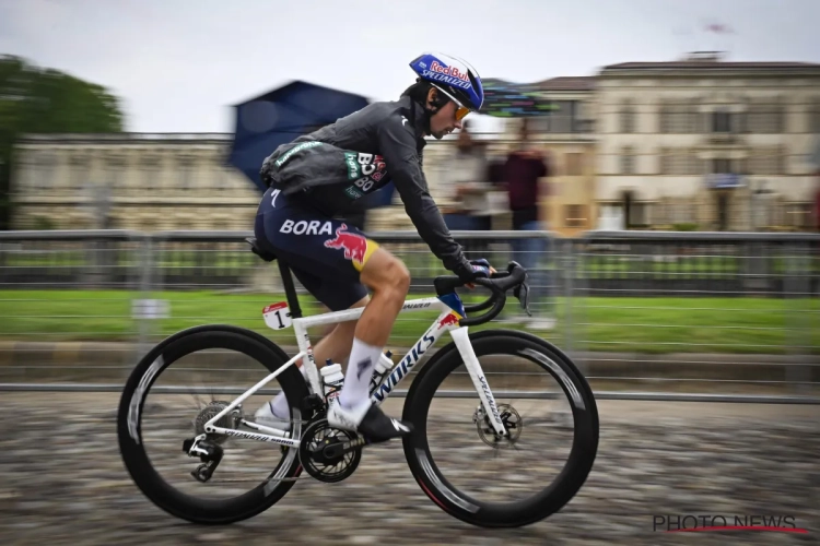 Primoz Roglic geeft reden voor exit in Giro na ogenschijnlijk weinig zware val
