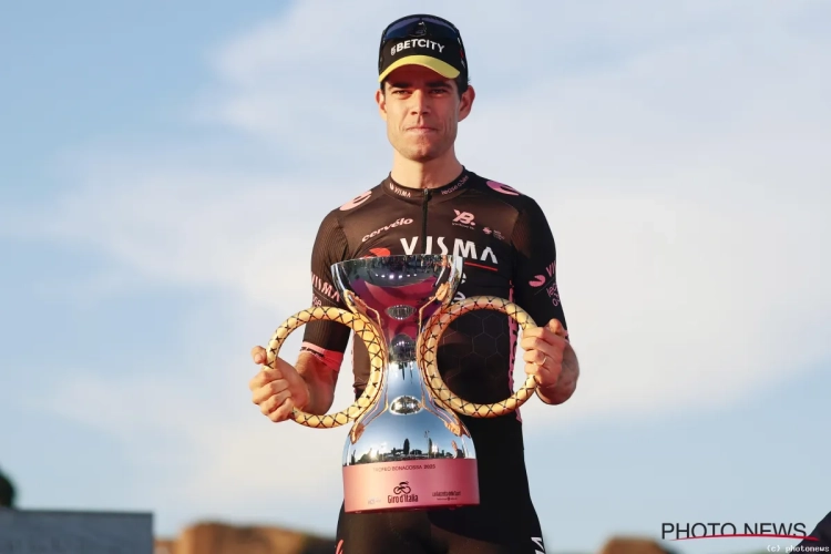 Lofzang van Giro-organisatie als één van vele verjaardagscadeaus voor Wout van Aert: "Viering met zoontje iconisch"