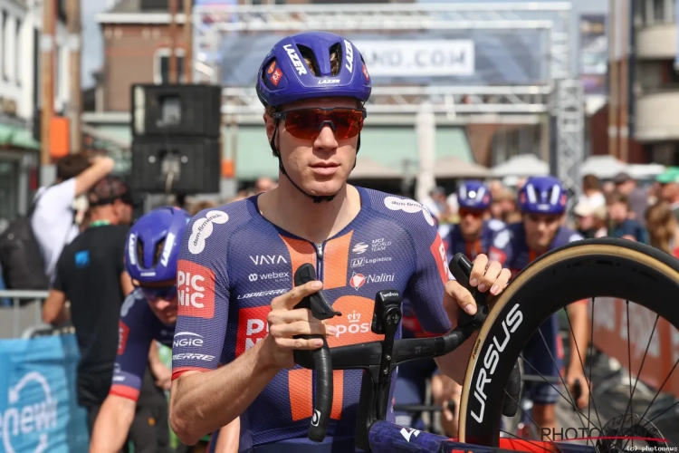 De pech blijft maar duren: Fabio Jakobsen heeft sleutelbeen gebroken op Belgische bodem en is al geopereerd