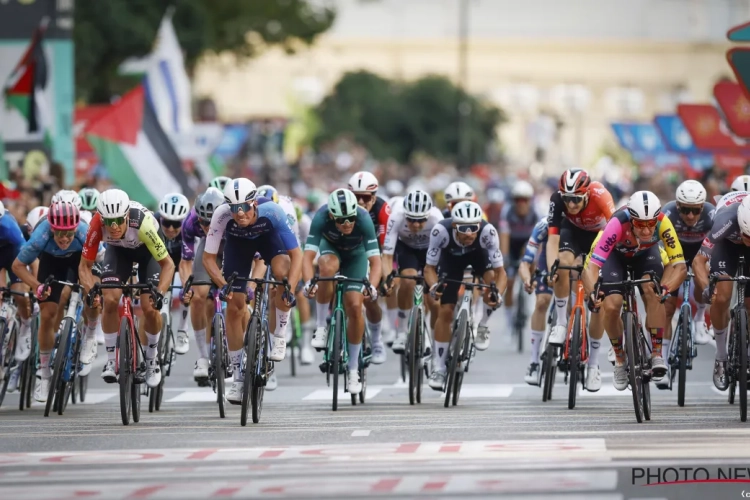Kwade Viviani schiet uit zijn krammen na declassering: "Ik kan niet voorspellen wat lead-out Alpecin-Deceuninck doet"