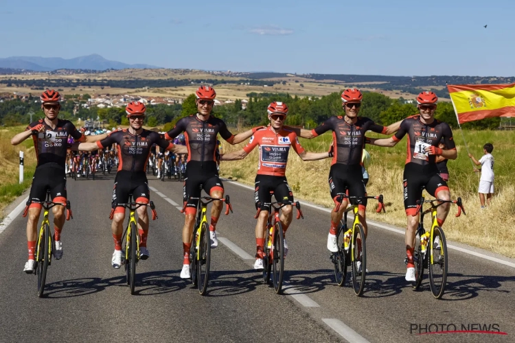🎥 Geen ceremonie in Vuelta? Dan organiseert Visma Lease a Bike het gewoon maar zelf