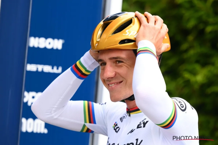 Remco Evenepoel legt uit hoe het komt dat België zo goed is in tijdrijden: "Hij is het fundament"