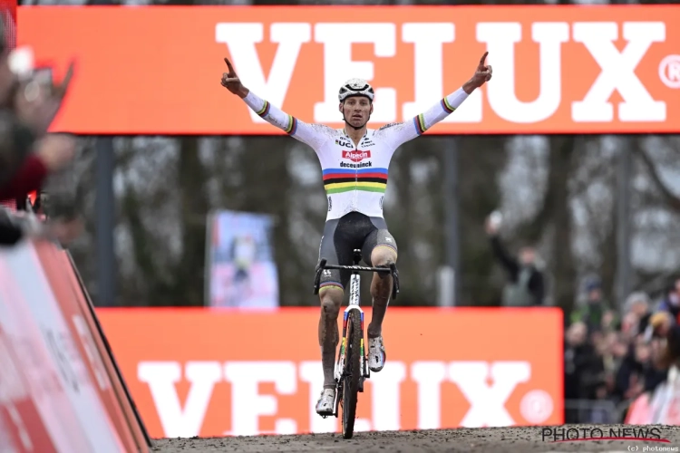 🎥 Van der Poel slaat pas laat toe Namen, foutje breekt Nys zuur op in slotronde 