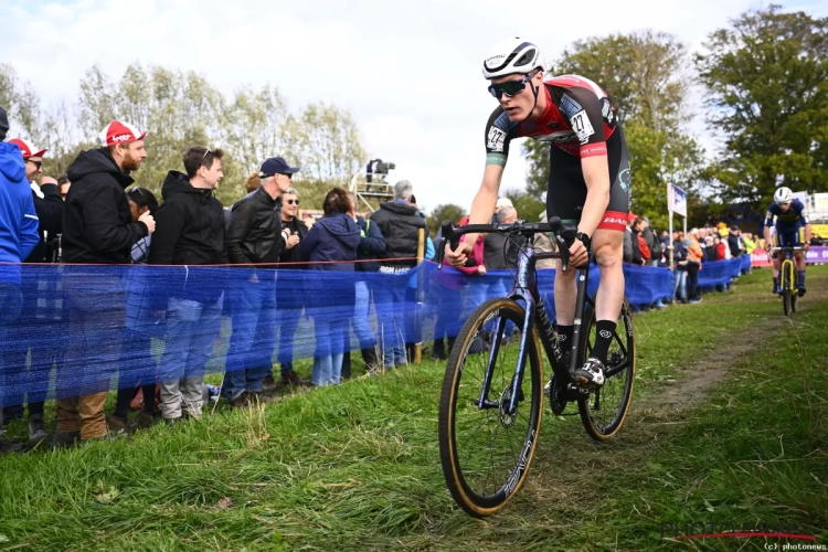 Profrenner boos op organisatie en UCI: "Liever buitenlanders die meteen gedubbeld worden"