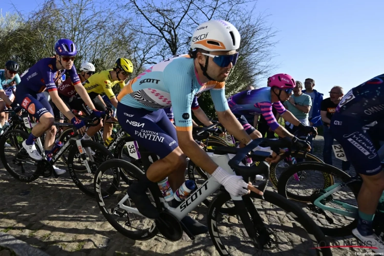 🎥 Na vuistslag in koers: UCI legt renner stevige schorsing op